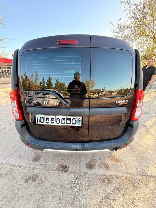 Lada Largus 2020 — 2