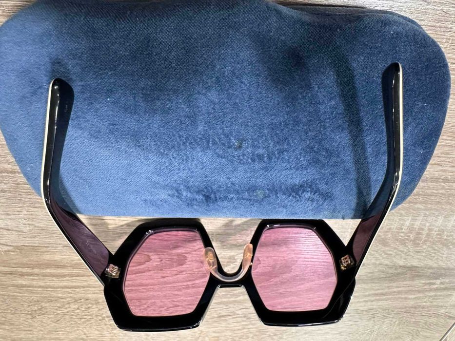 Предлагам ви Дамски Слънчеви очила Gucci GG0772S 012