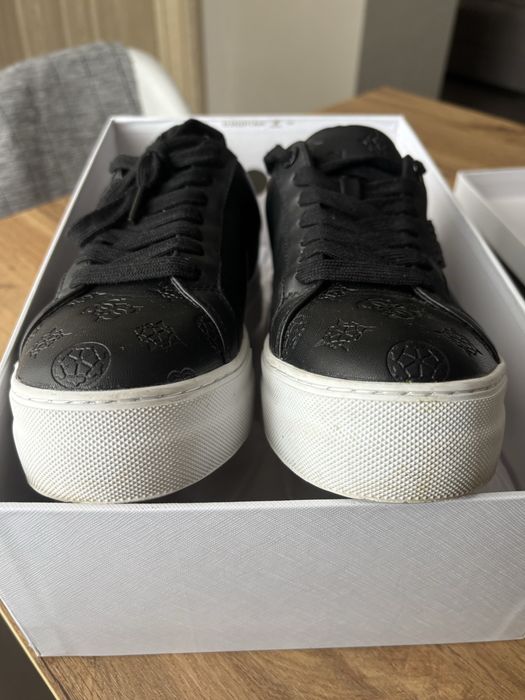 Guess спортни обувки 40 номер