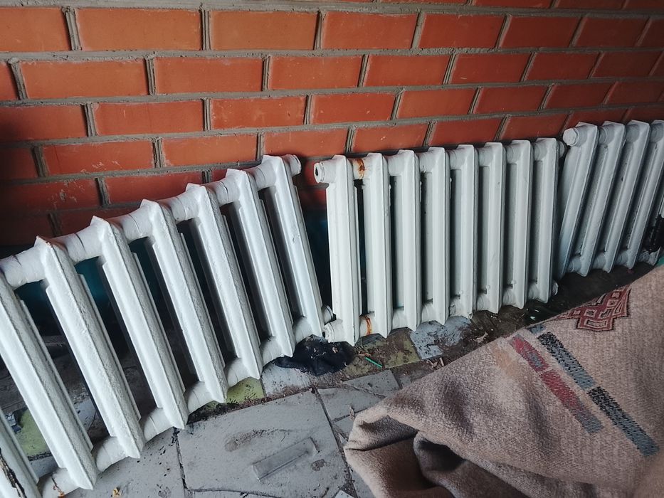 Продам радиатор в хорошом состояние