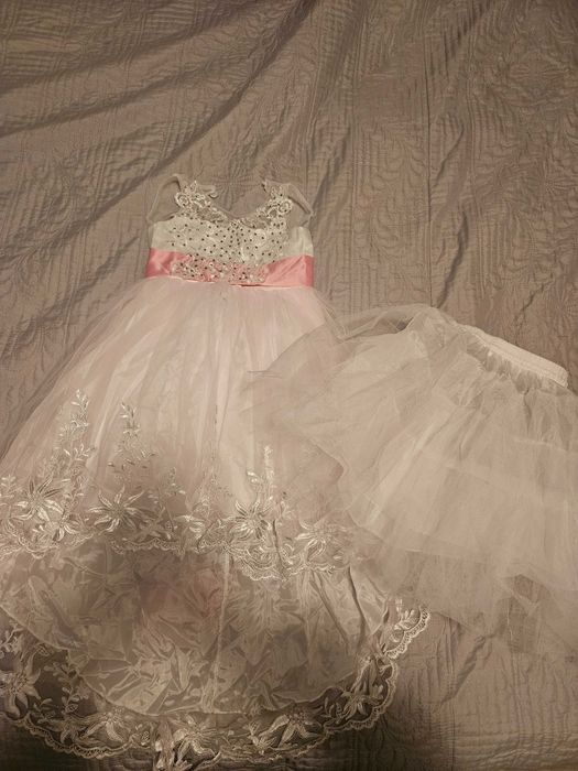 Официална рокля за момиче