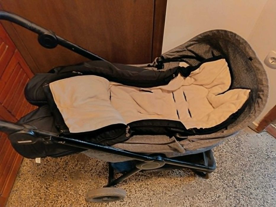 Бебешка количка Stokke със зимен и летен кош