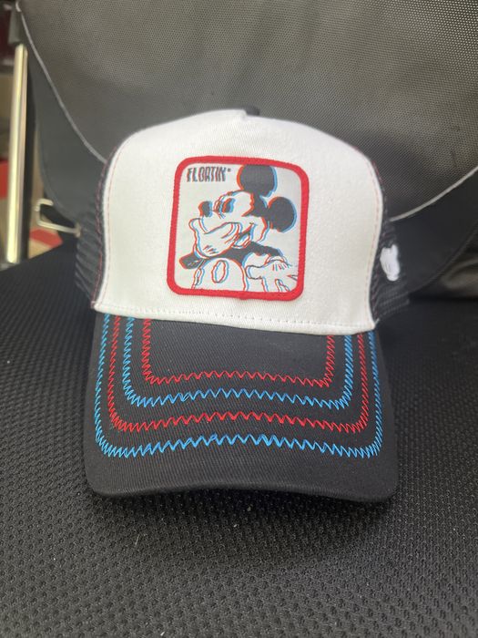 Мрежеста шапка Мики Маус