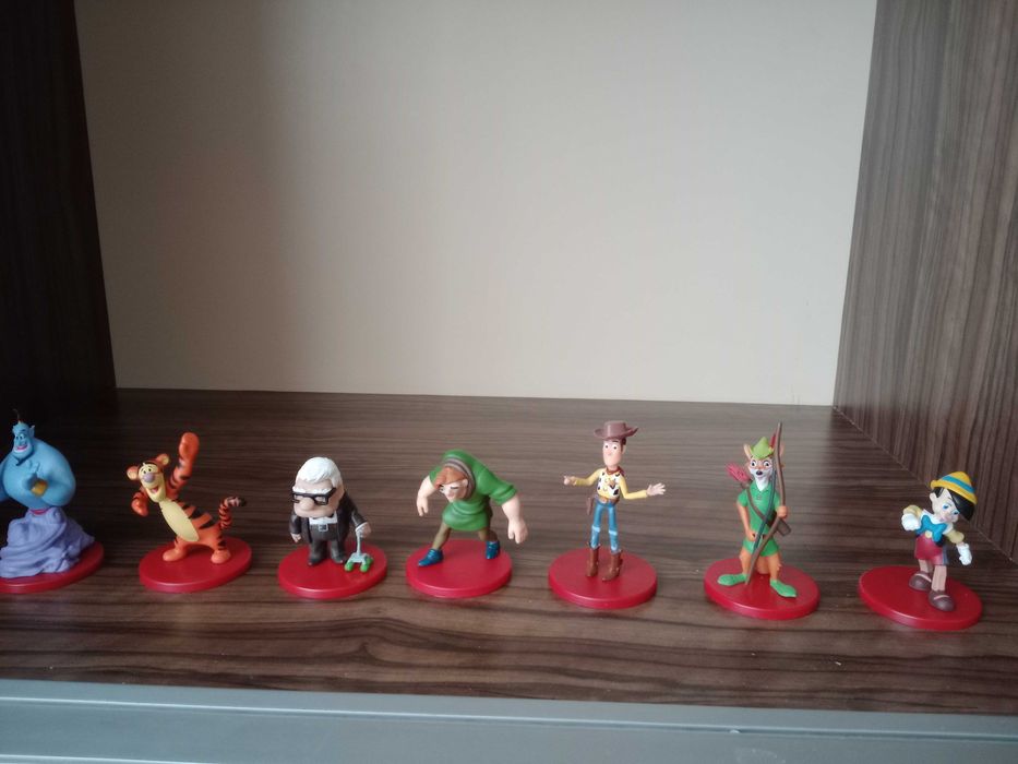 Магически аудио книжки и фигурки