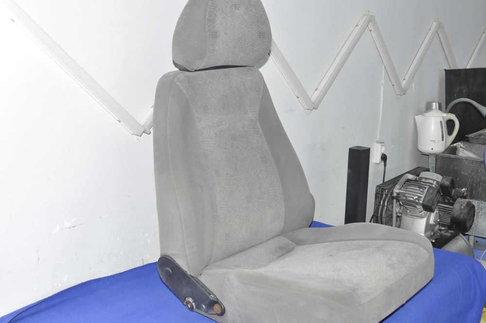 Сиденье на приору переднее