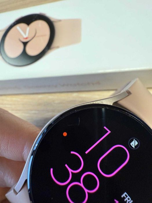 Samsung Galaxy Watch 4 – 40 мм, Pink Gold