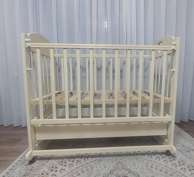 Детский кровать .