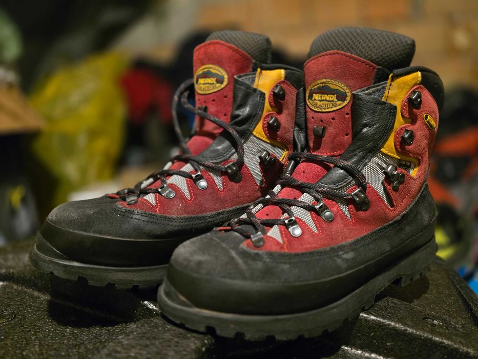 Bocanci de tura Meindl Air Revolution