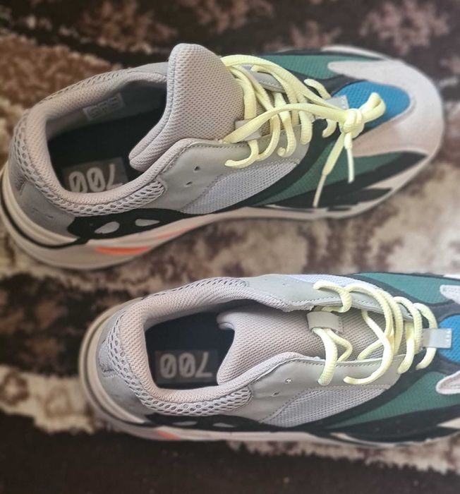 Vând Adidas Yeezy Boost 700 Wave Runner