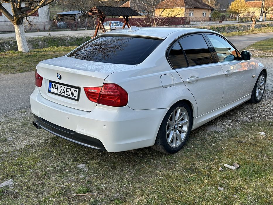BMW 3 Series 2009 — imagine 10