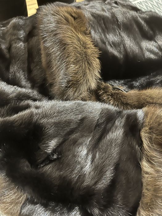 Продаю норковую шубу