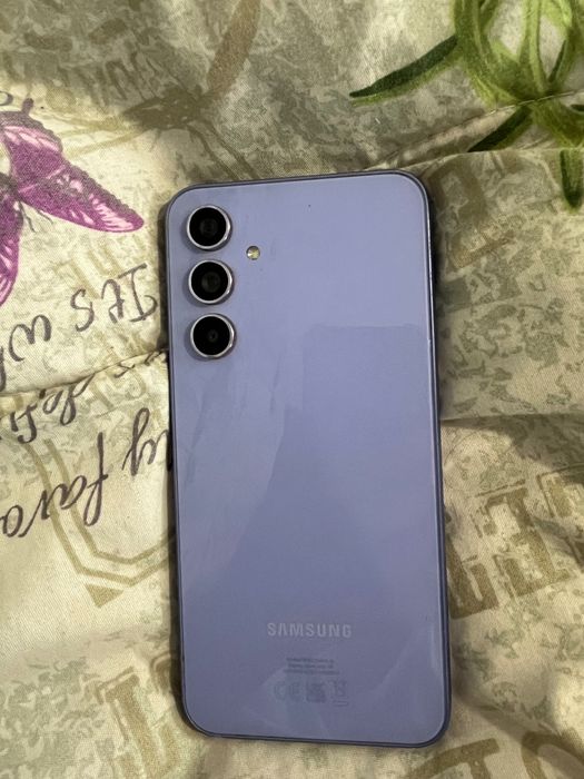 Продавам телефон Samsung A54 5G