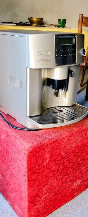 Espressor cafea Delonghi Magnifica