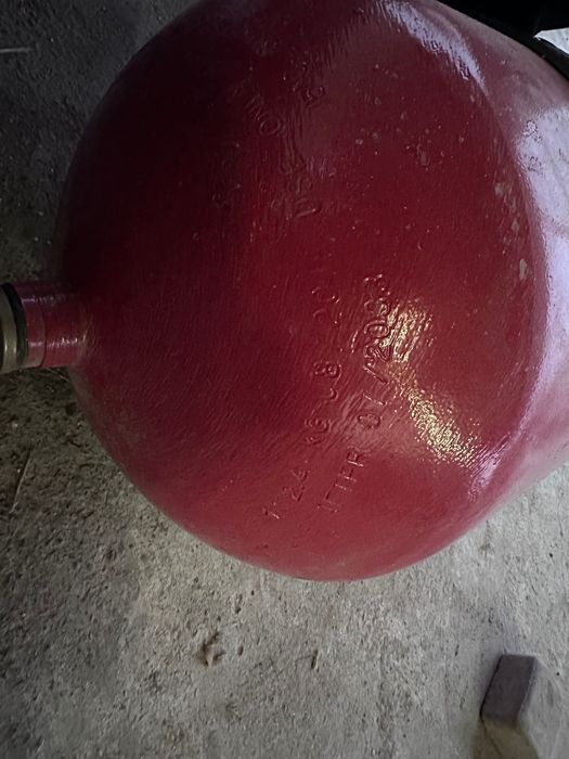 100 litr Gaz balon sotiladi 4 pokoleniya