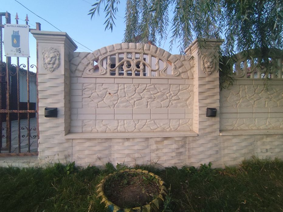 Gard din beton vibrat și aditivat