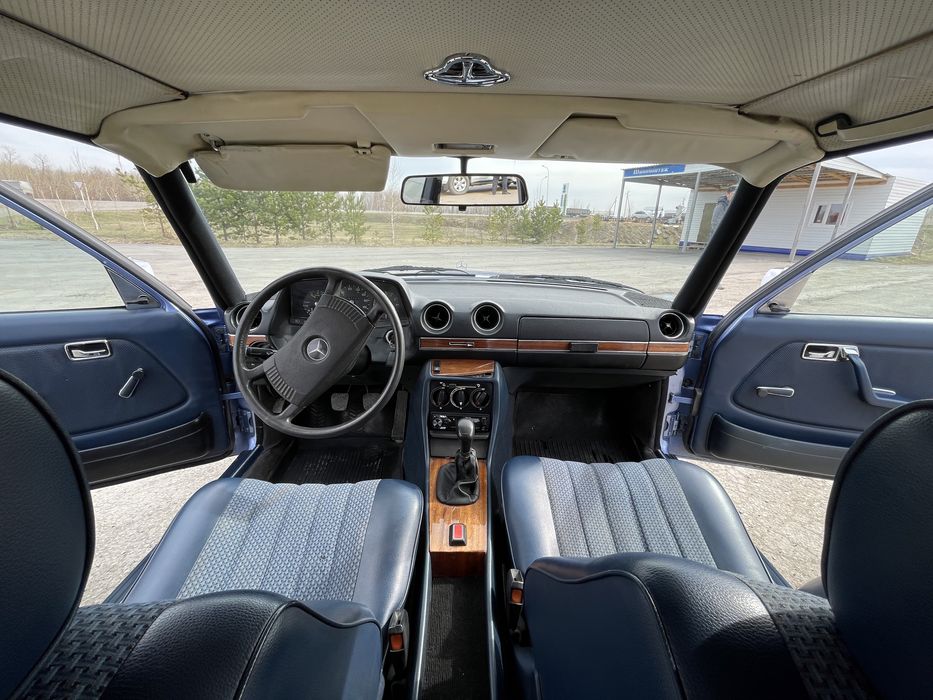 Mercedes 123 e200