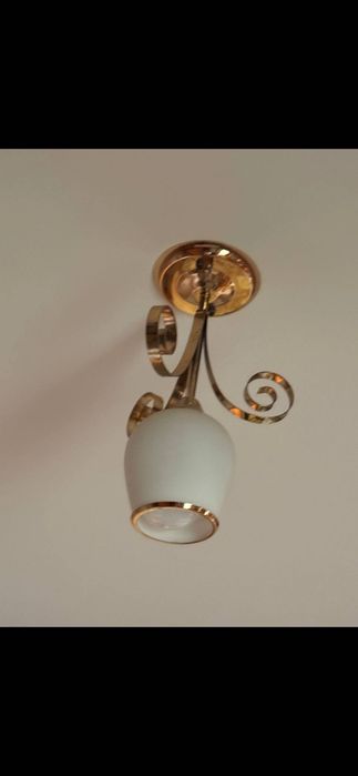 Lustra ikkita plafonliy