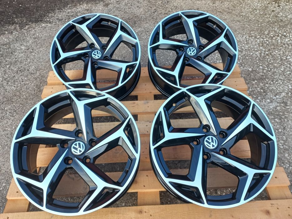 18"Vw 5x112 Golf Passat Jetta Tiguan Touran 8ж ет44 Black Polish Чисто Нови.