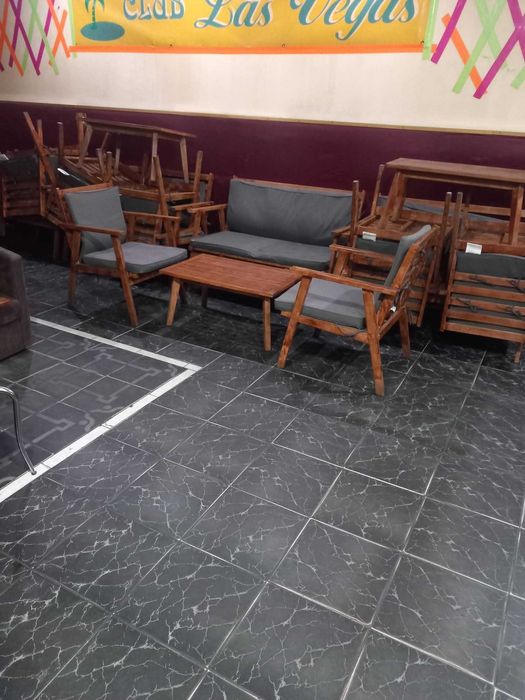 4 seturi capapea + fotolii + masa