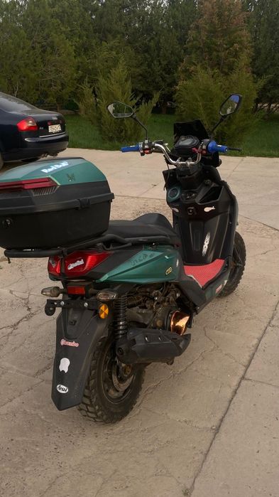 Мопеды, скутеры/ транспорт