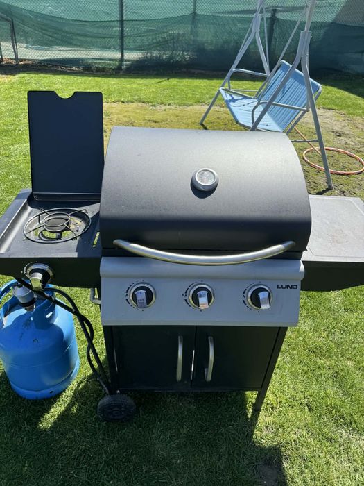 Барбекю със газова бутилка