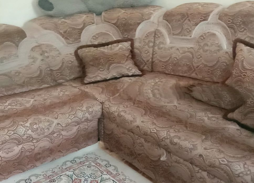 Продам Диван угловой, б/у