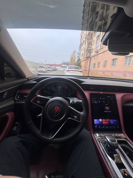 Hongqi H5 restayling 2024 Dubai 2 turbina Full complekt