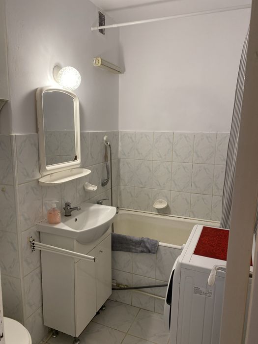 Inchiriez apartament cu 1 camera, aproape de UMFST, Aleea Carpati - Tg. Mures