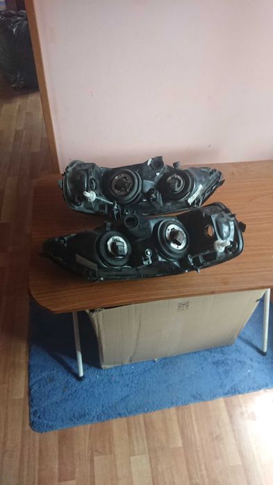 Faruri opel astra