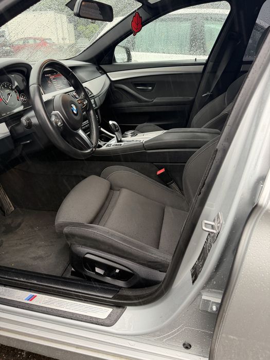 Vand sau schimb Bmw F10 528i Facelift 2014  M pachet  pret negociabil