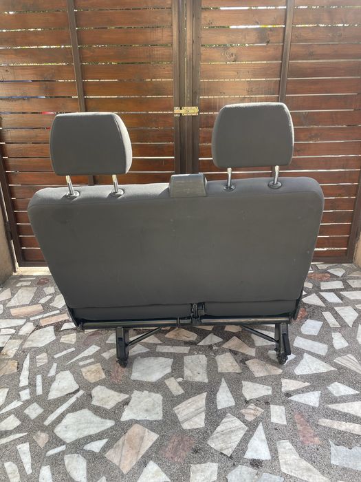 Bancheta dubla rindul 2 VW Transporter T5 an 2013