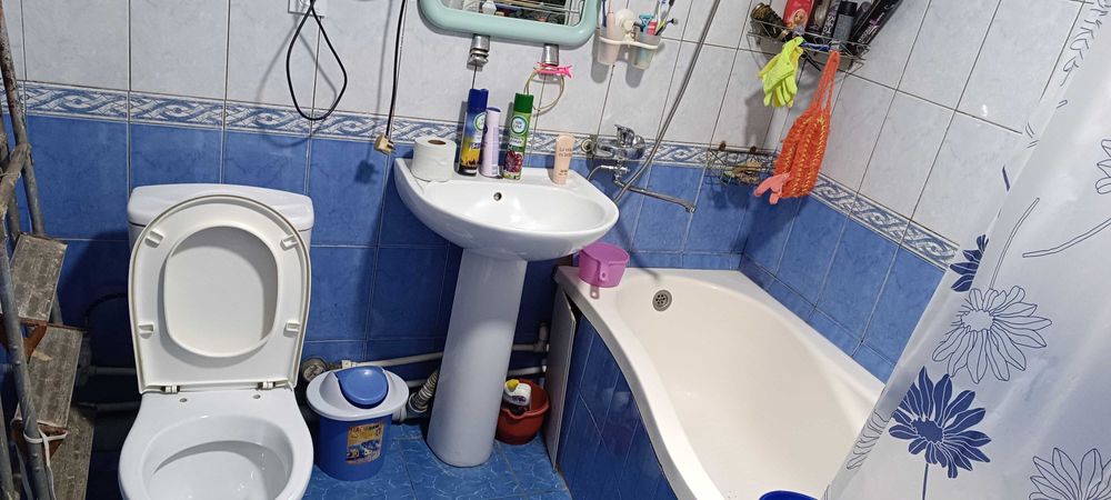 Продаю свою квартиру на ттз, рядом с базаром. 2/2/3,