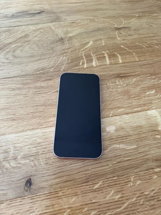 iPhone 15 Pink – Перфектно състояние + ПОДАРЪК 3 кейса