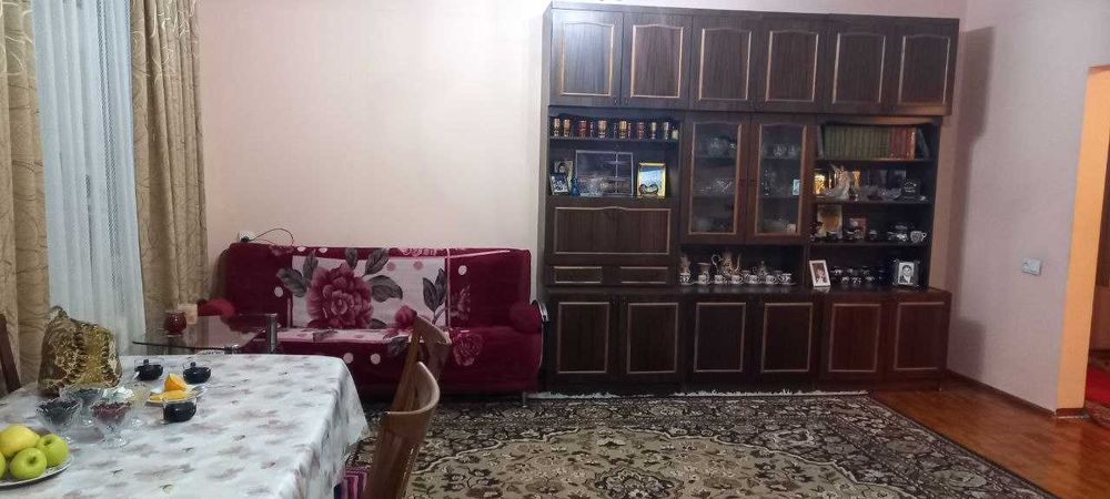 ПРОДАЁТСЯ КВАРТИРА!  4/ 2/ 5  Сергели/ м. Бекат 4