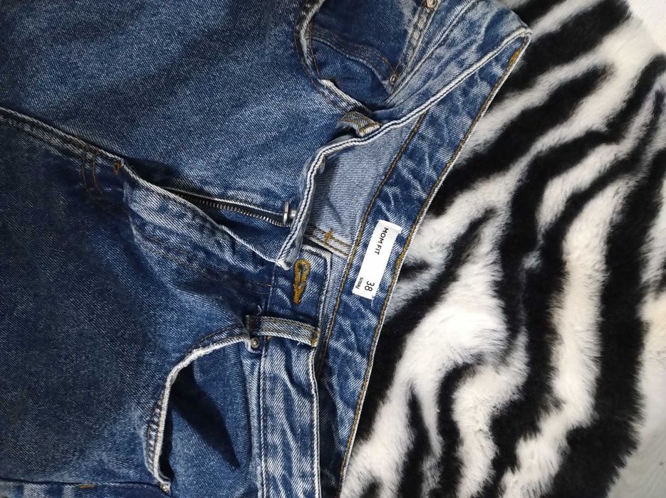 Blugi Momfit măr 38