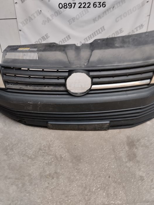 Продавам предна броня заVW T6