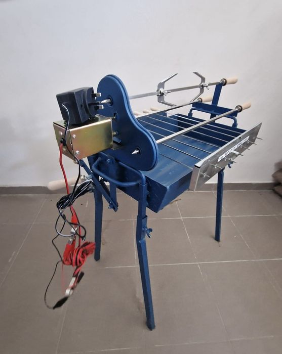 Малко гръцко барбекю, сувла, грил, барбекю на дървени въглища