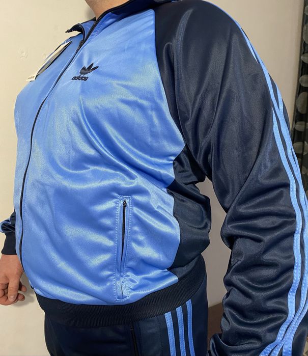 Спортивный костюм adidas
