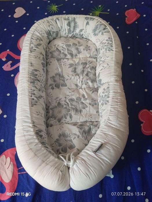 Baby nest cu paturica inclusa