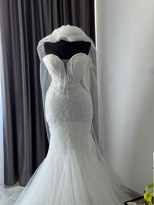 Inchiriez bust manechin pentru ginere si mireasa