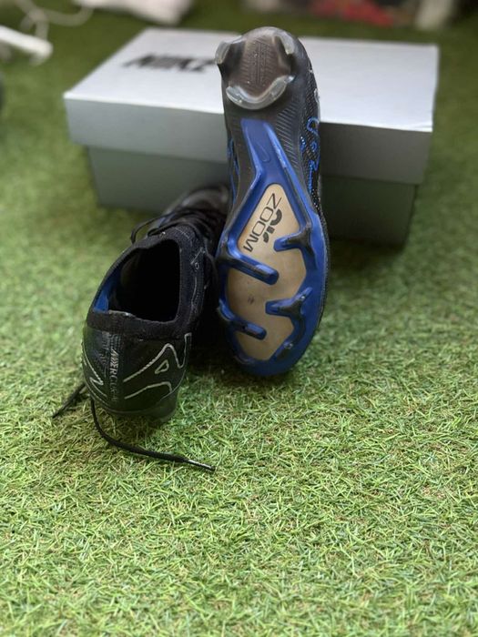 Nike Elite футболни бутони