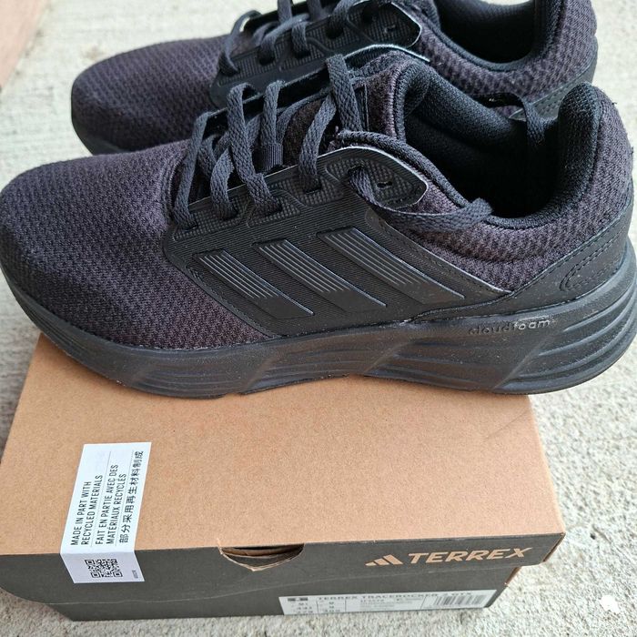 Маратонки Adidas