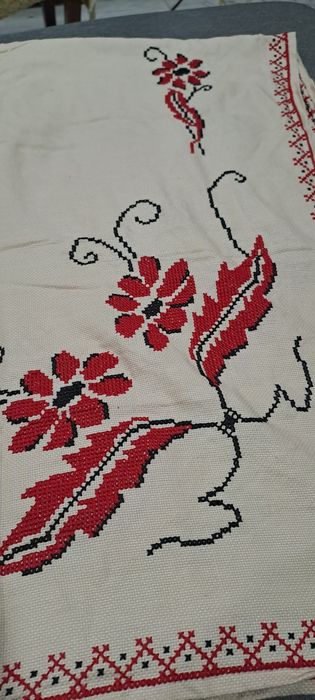 Покривка плетена на една ръка