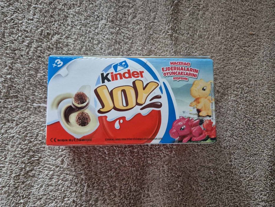 Кутия с 3 броя шоколадови яйца Kinder с играчка
