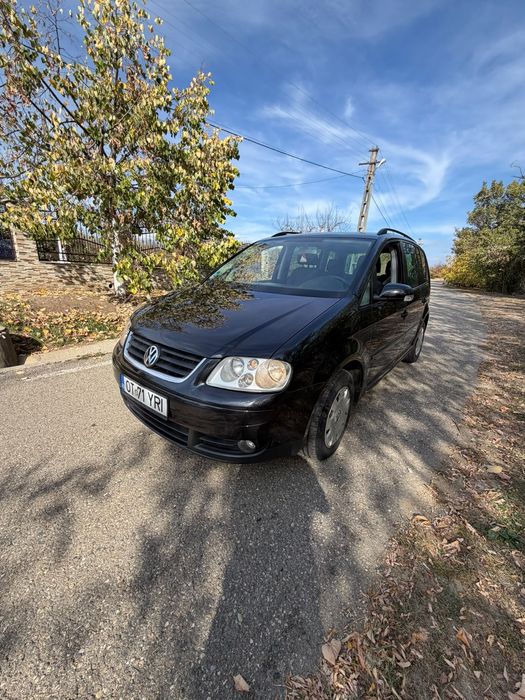 Volkswagen Touran 2005 diesel, 2.264 € — imagine 2