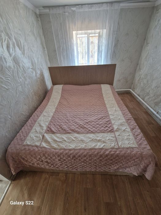 Кровать с мотрасом