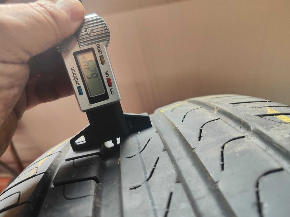 2бр.летни гуми 255/45/18 Pirelli