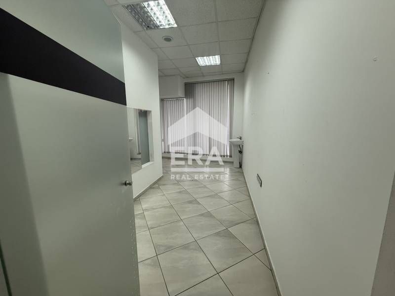 Търговско помещение/студио в жк ЛК Тракия град Варна