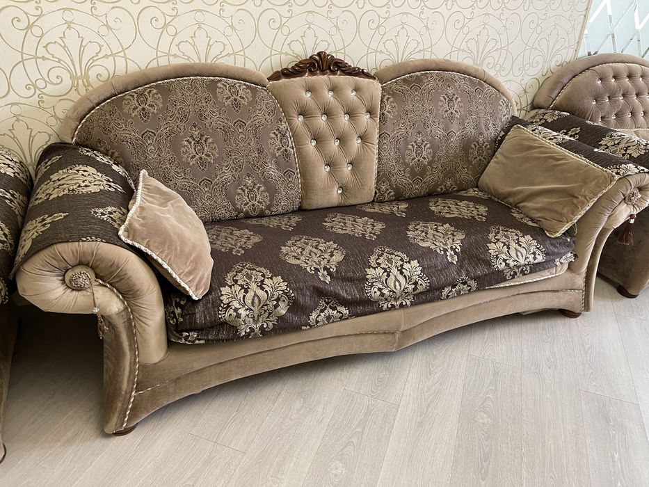 Диван СРОЧНО в отличном состоянии