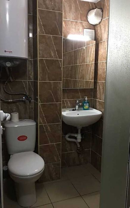 Дава се под наем Едностаен апартамент в Пловдив, Южен - 45 кв.м за 153 € - Снимка #2